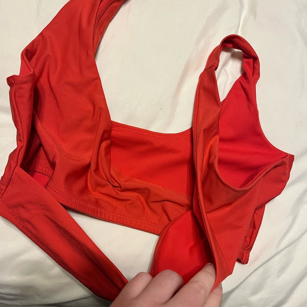 Fabletics Coral Matching Set: Crossover Waist Leggings and Scoop Sports Bra Set - Picture 7 of 8